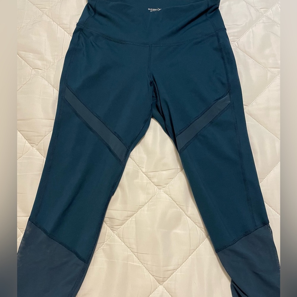 Old Navy Go Dry Leggings - Size Petite Large